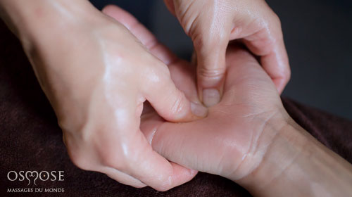 Massage decouverte main